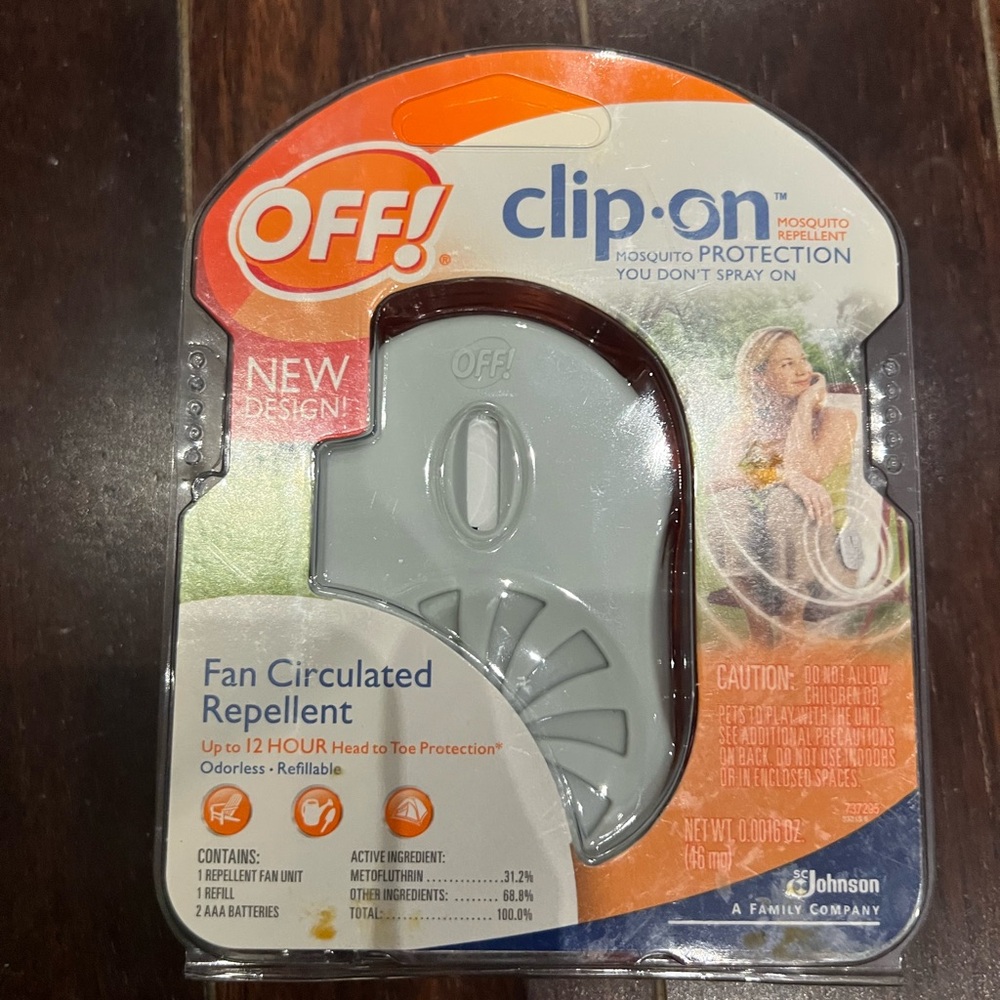 NWT Clip-On Fan Circulated Repellent - Gray